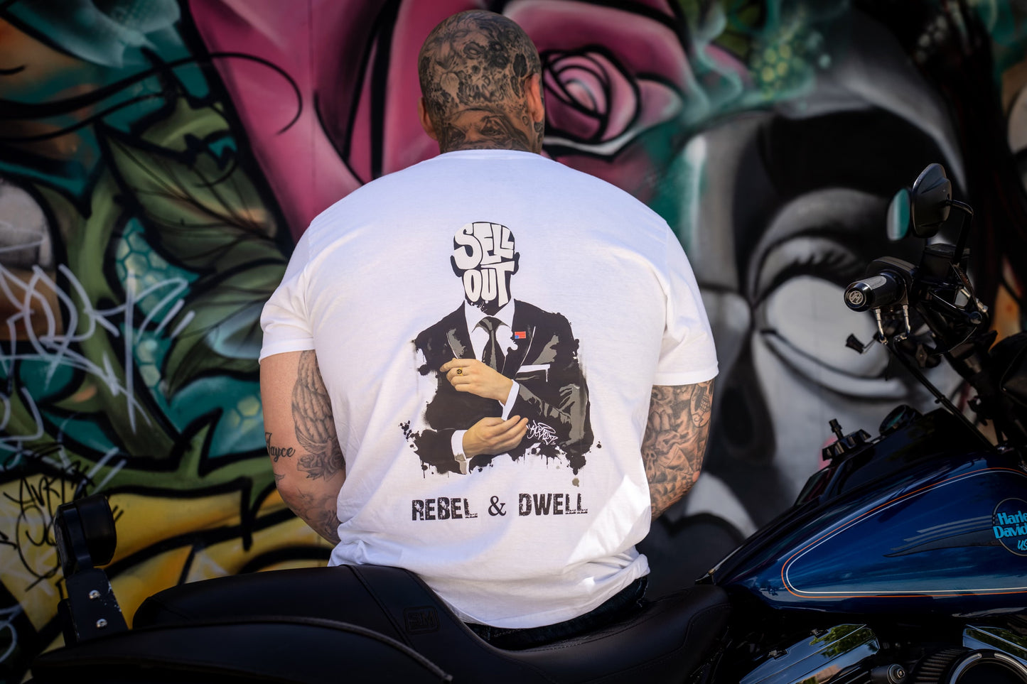Sellout Short sleeve t-shirt