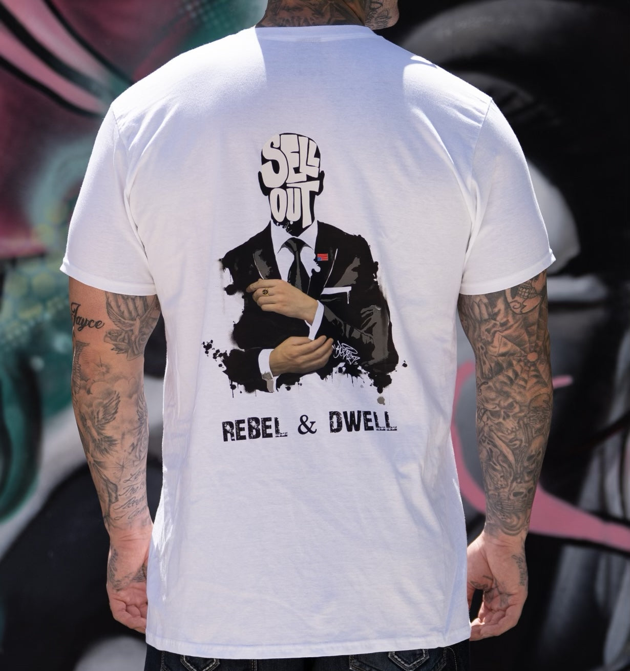 Sellout Short sleeve t-shirt